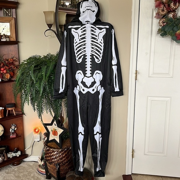 Brand New Halloween Costume Skeleton Zip Up Onesie Mask Cosplay Black & White - Picture 8 of 13